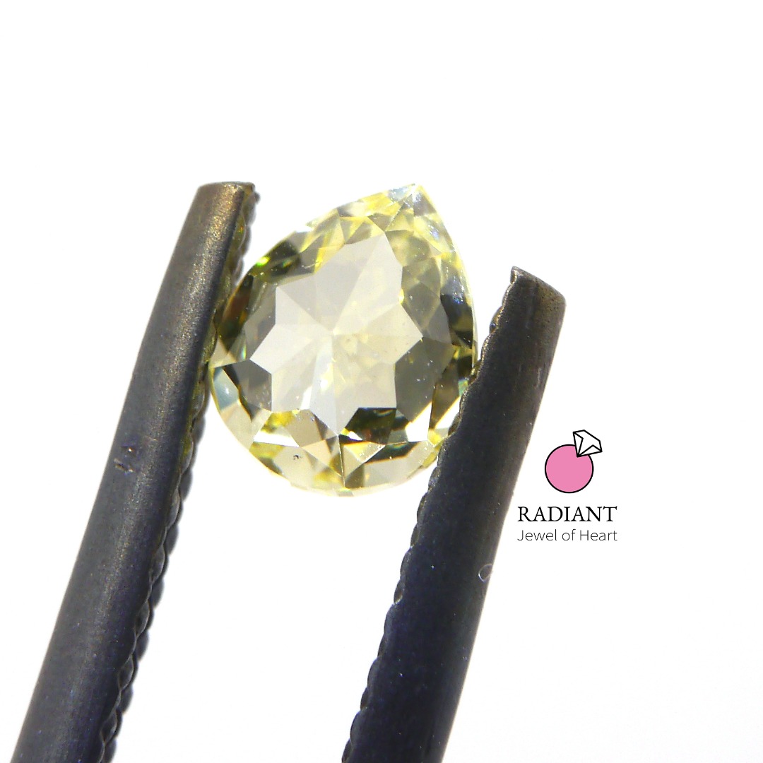 0.44 Natural Fancy Yellow VS1 Diamond